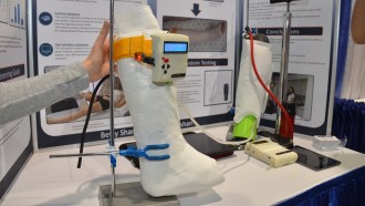 An adjustable cast with an inflatable liner may help prevent some complications of healing