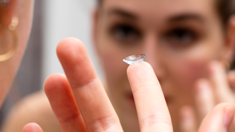 860_contact_lens_pollution.png